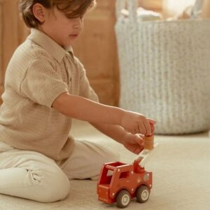 Little Dutch Holz Feuerwehrauto mit Figur