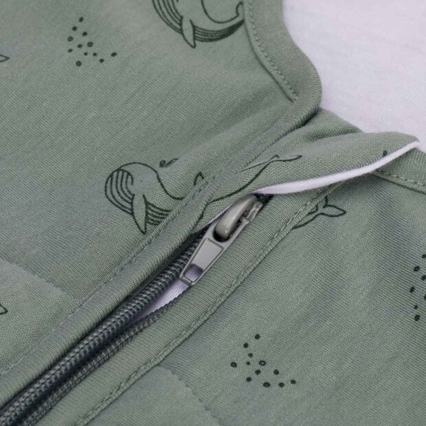 Fillikid 1,5 TOG Schlafsack mit Beinen, GEWICHT & Antislip - Wal grün