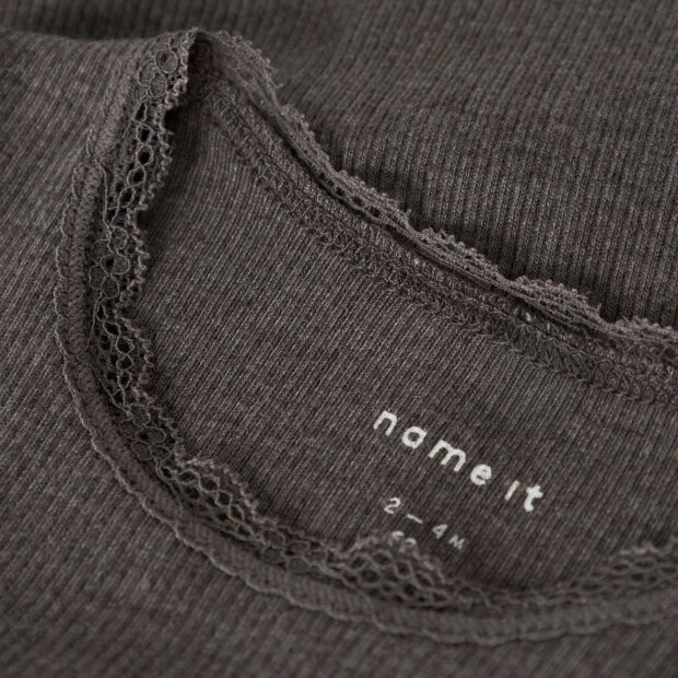 nameit Basic gerippter Babybody - delicioso melange