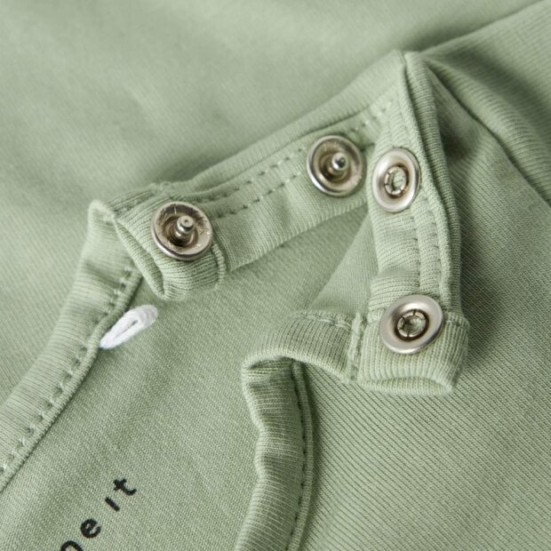 name it Baby-Shirt Schleife grün