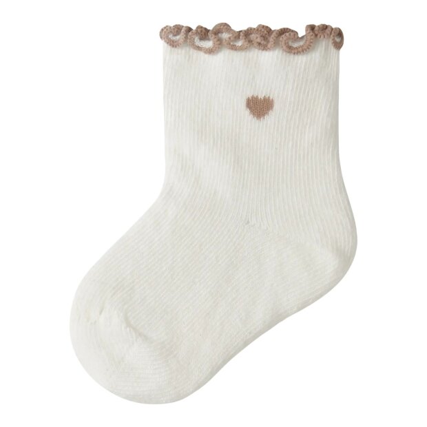 Lil Atelier Baby Söckchen Herzchen mit Rüschchen - Coconut Milk Oxford Tan