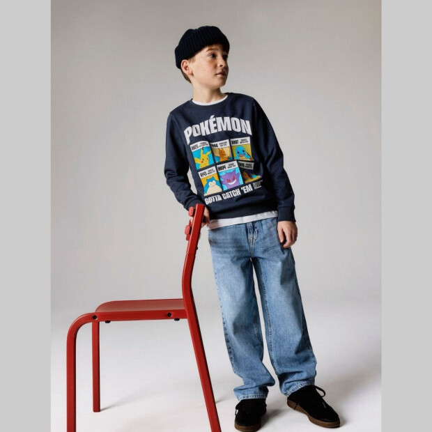name it Pokémon Sweater - Ombre Blue