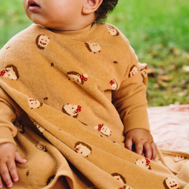 Little Casimir “Boo“ Lätzchen – Hedge Hugs Igel