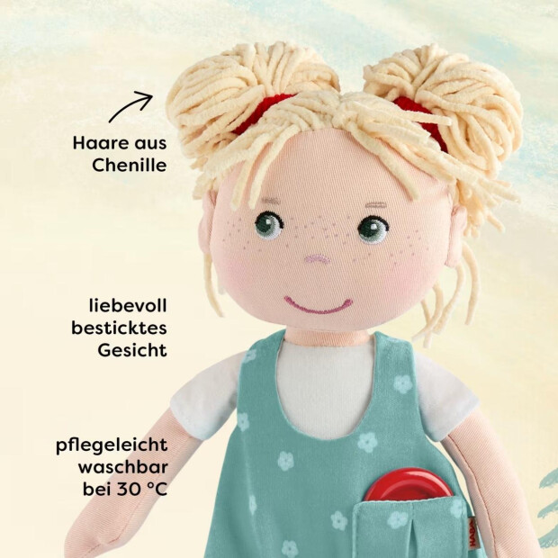 HABA Puppe - Tilli "Mein Knopf, ein Universum" mit Rucksack und magischem Knopf