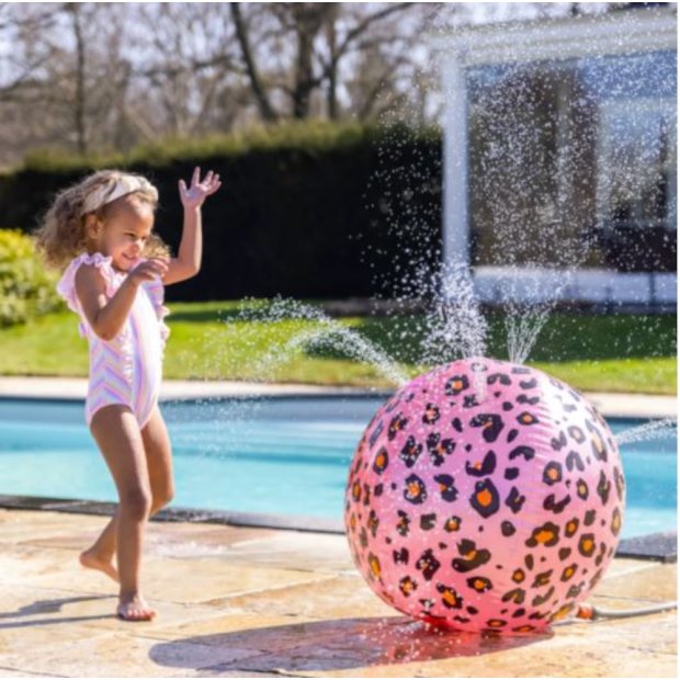 Aufblasbarer Wasserstrahl-Ball von Swim Essentials